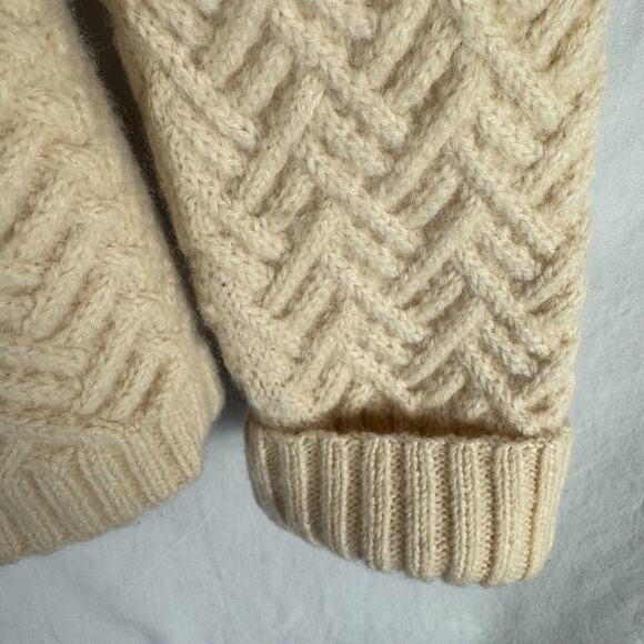 Ralph Lauren Exclusive Hand Knit 100% Wool Sweater Horn Toggle Buttons Petite M - Picture 5 of 16